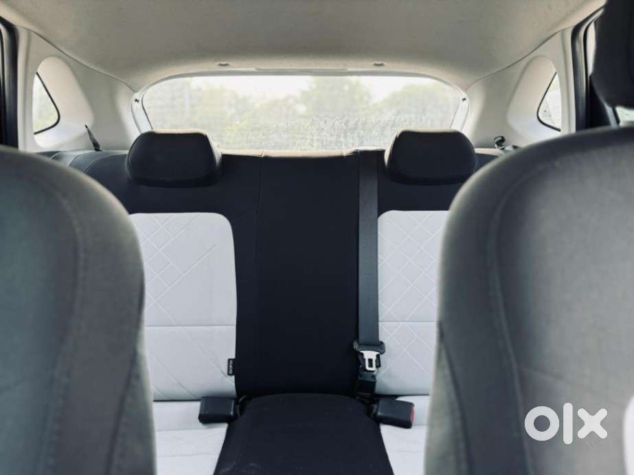 Hyundai I20 Sportz 1.4 At Vtvt, 2023, Petrol