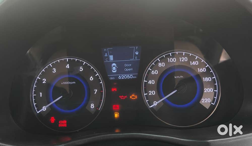 Hyundai Verna Fluidic 1.6 Vtvt Sx Opt, 2015, Petrol