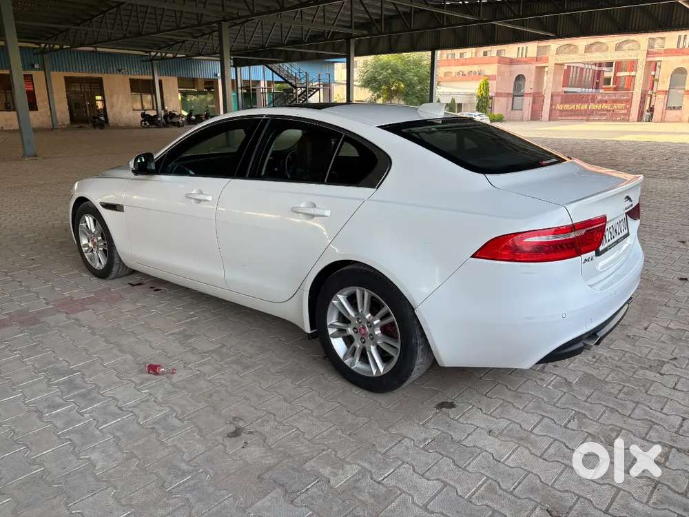 Jaguar Xe Portfolio 2019