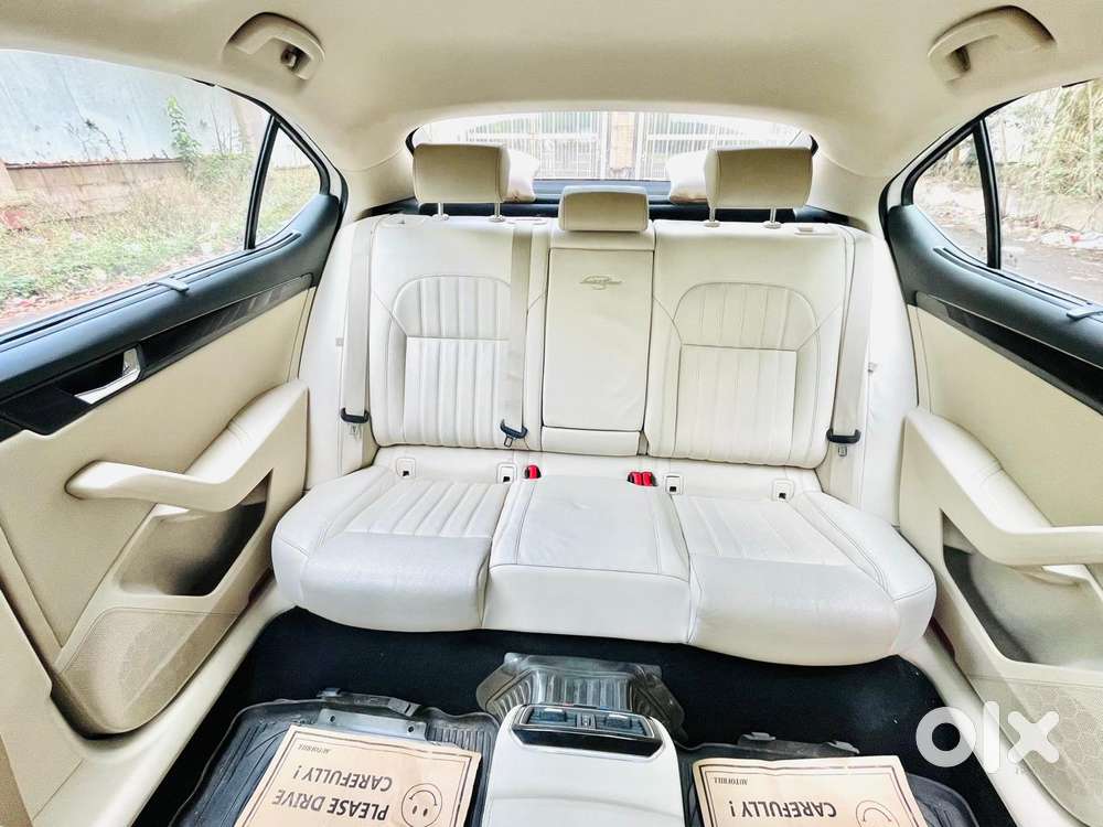 Skoda Superb L&k 1.8 Tsi At, 2019, Petrol