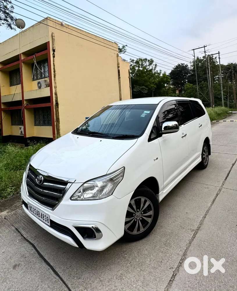 Toyota Innova 2016 Diesel 137000 Km Driven