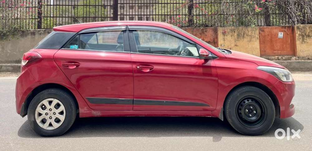 Hyundai I20 Sportz 2015 Petrol