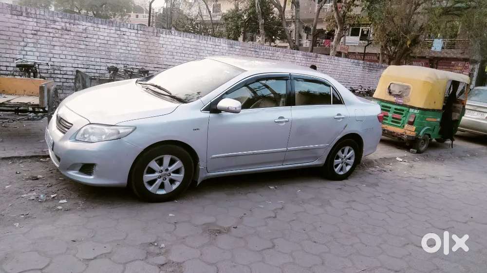 Toyota Corolla Altis 2011 Model