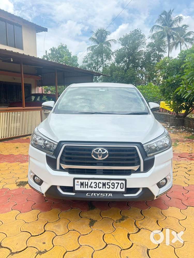 Toyota Innova Crysta 2025