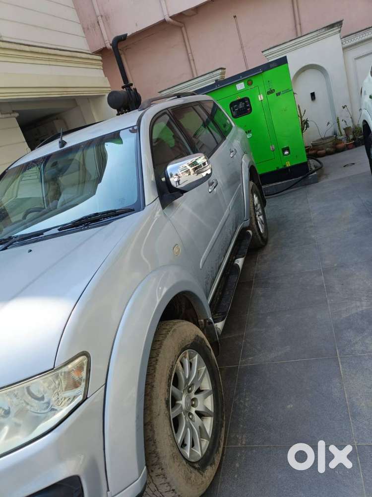 Mitsubishi Pajero Sport 2015