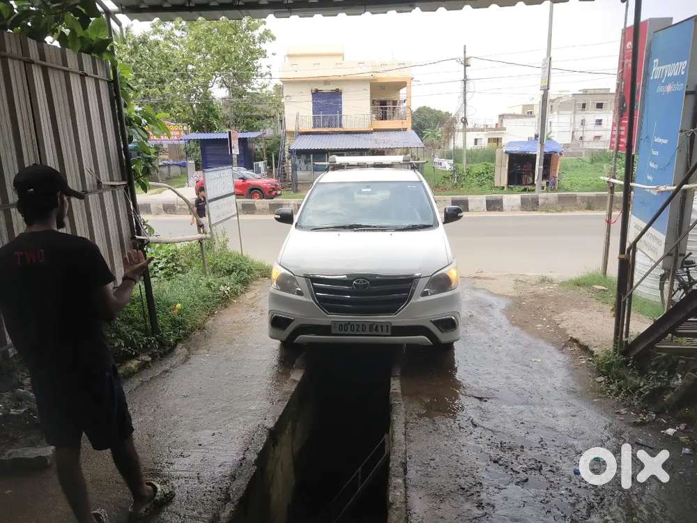 Toyota Innova 2013 Diesel Well Maintained