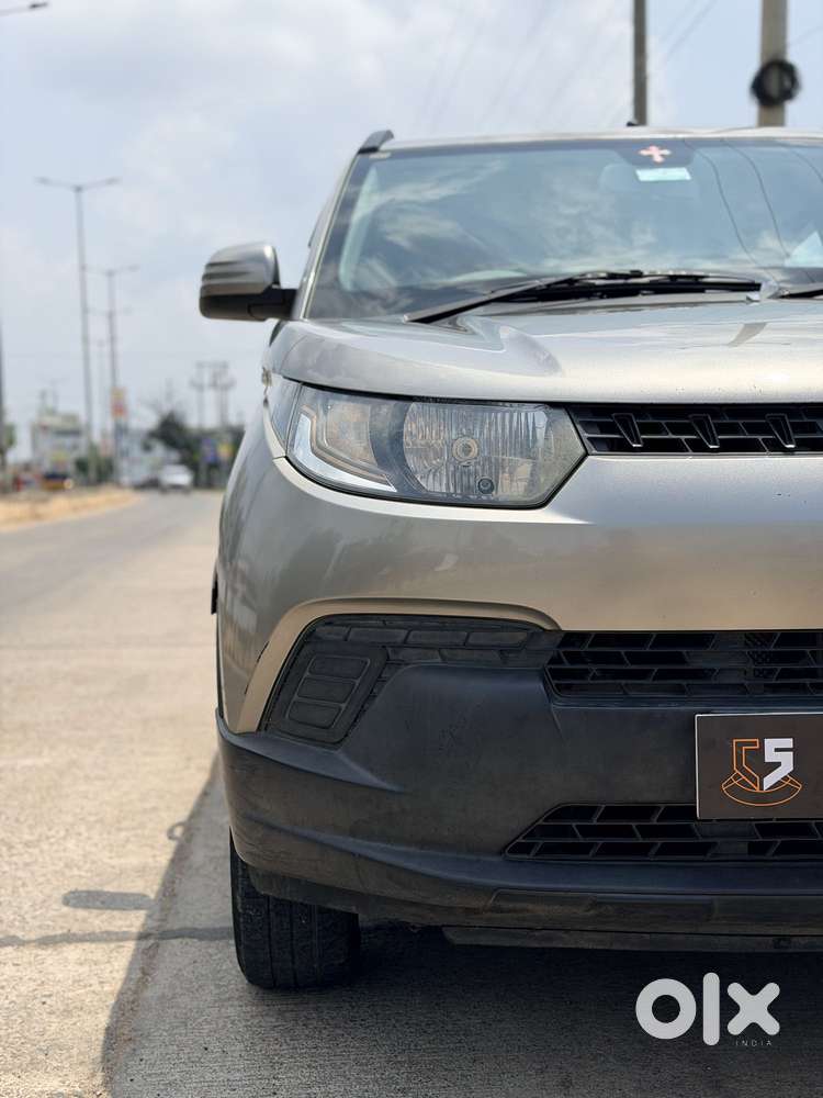 Mahindra Kuv 100 Mahindra-kuv-100-d75-k4-plus, 2017, Petrol