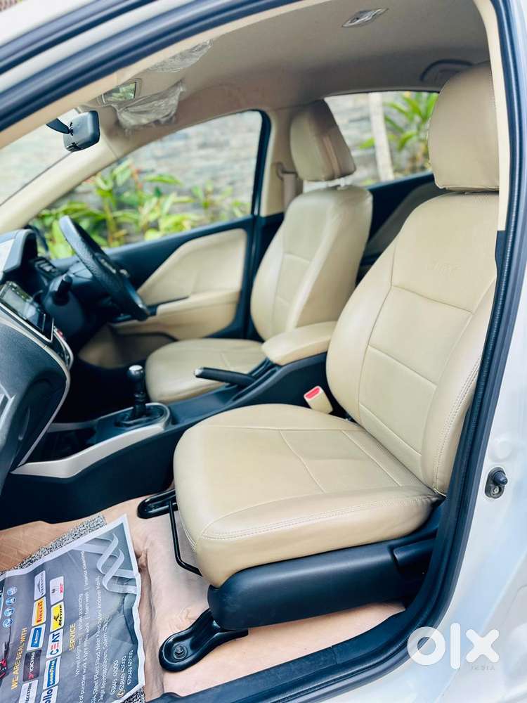Honda City V Mt Exclusive, 2022, Petrol
