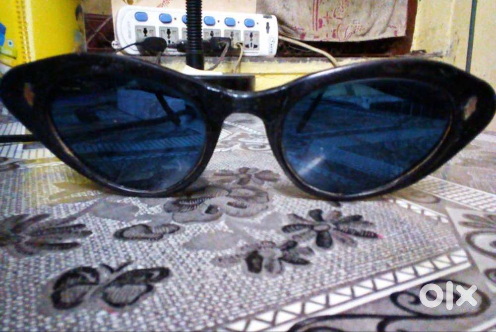 ANTIQUE 74 YEARS OLD WOMEN SUNGLASS BLUE COLOUR FOR SALE