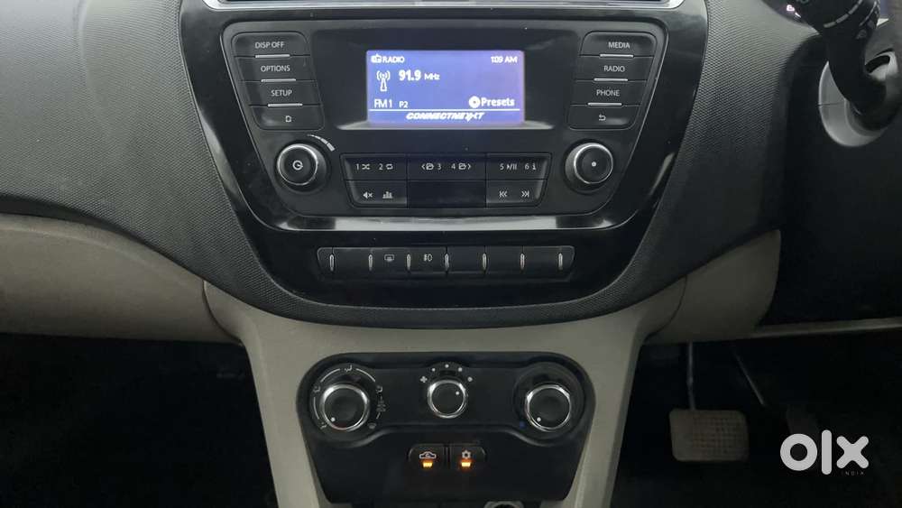 Tata Tiago Xza, 2017, Petrol