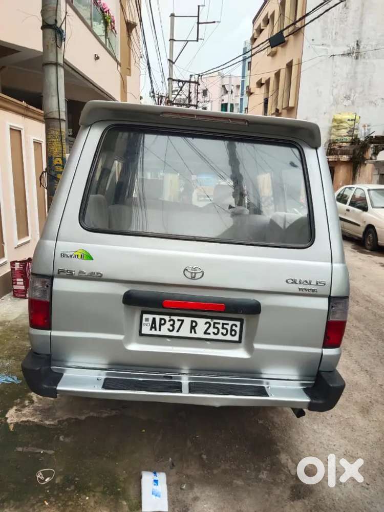 Toyota Qualis 2002 Diesel Well Maintained