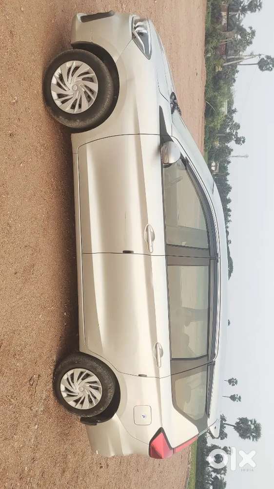 Showroom Track Vehicle