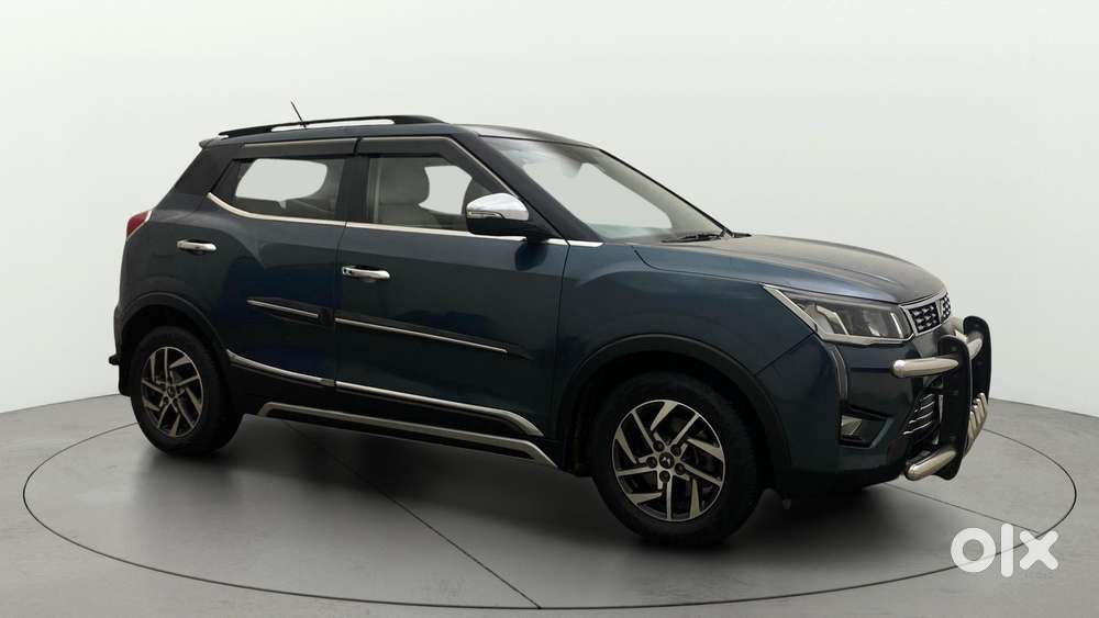Mahindra Xuv300 1.2 W8 (o) Amt Petrol, 2022, Petrol
