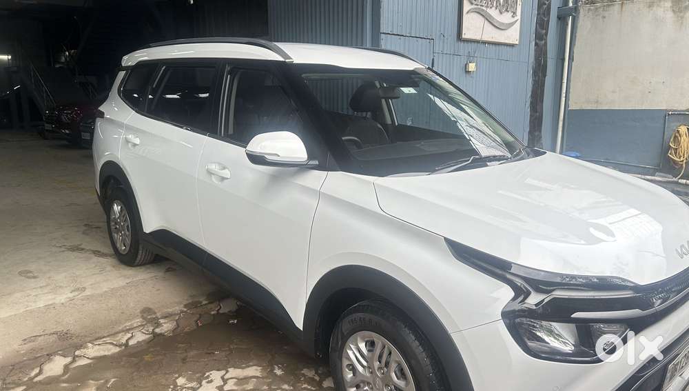 Kia Carens 1.4 Premium 7 Str, 2023, Petrol