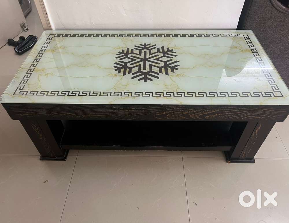 Centre table
