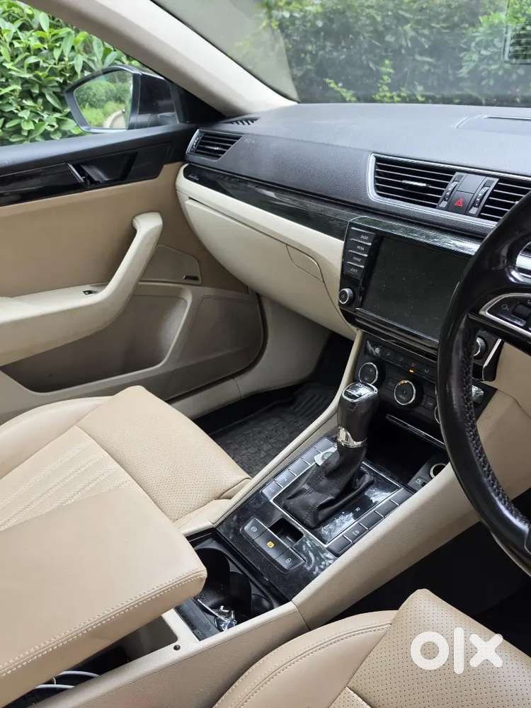 Skoda Superb 2017 L&k Automatic Petrol 83000 Km