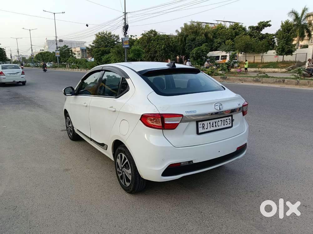 Tata Tigor 1.2 Revotron Xt, 2017, Petrol