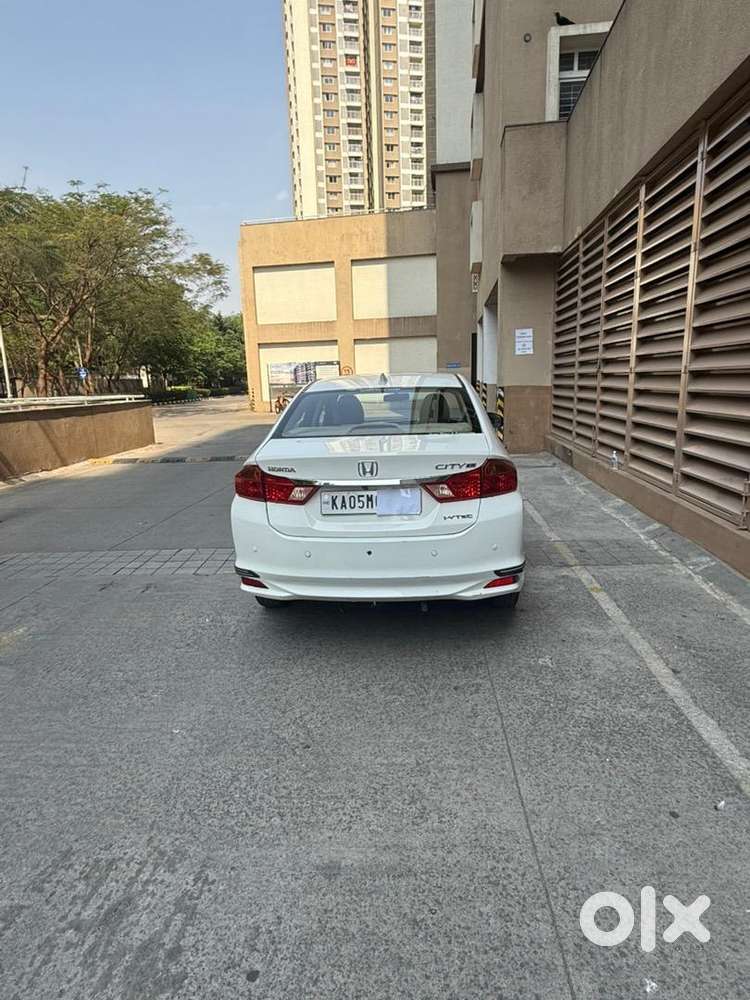 Honda City -automatic -sunroof-ivtec-vx