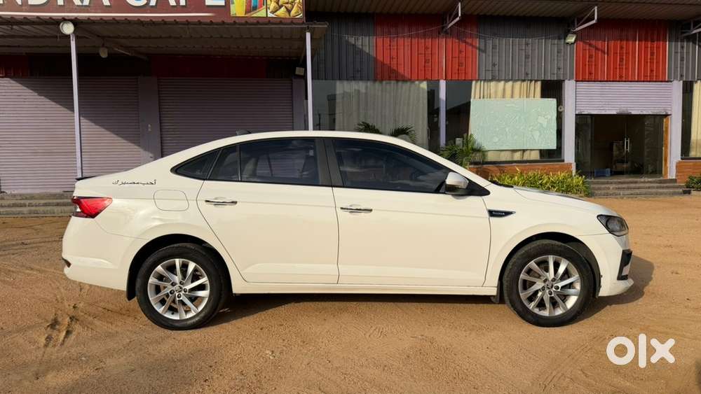 Skoda Slavia Petrol 2023