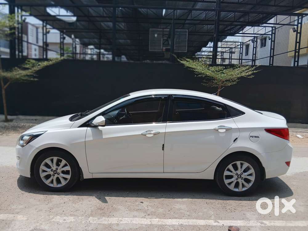 Hyundai Verna Vtvt 1.6 Sx, 2015, Petrol