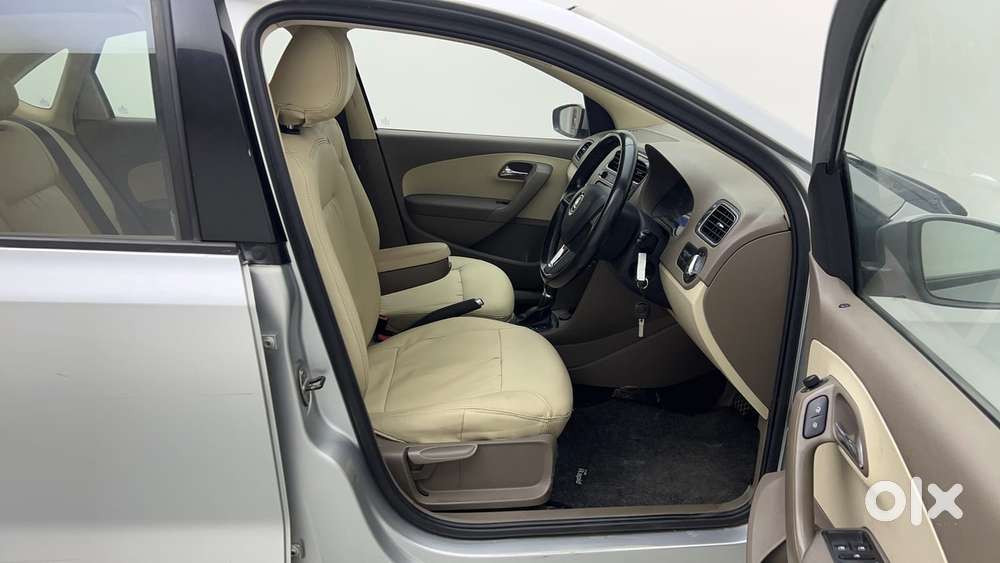 Skoda Rapid 1.6 Mpi At Style, 2016, Petrol