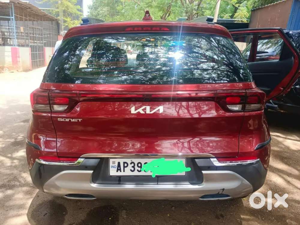 Kia Sonet – Excellent Condition  Immediate Sale