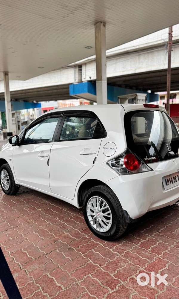 Honda Brio 2013 Petrol Car