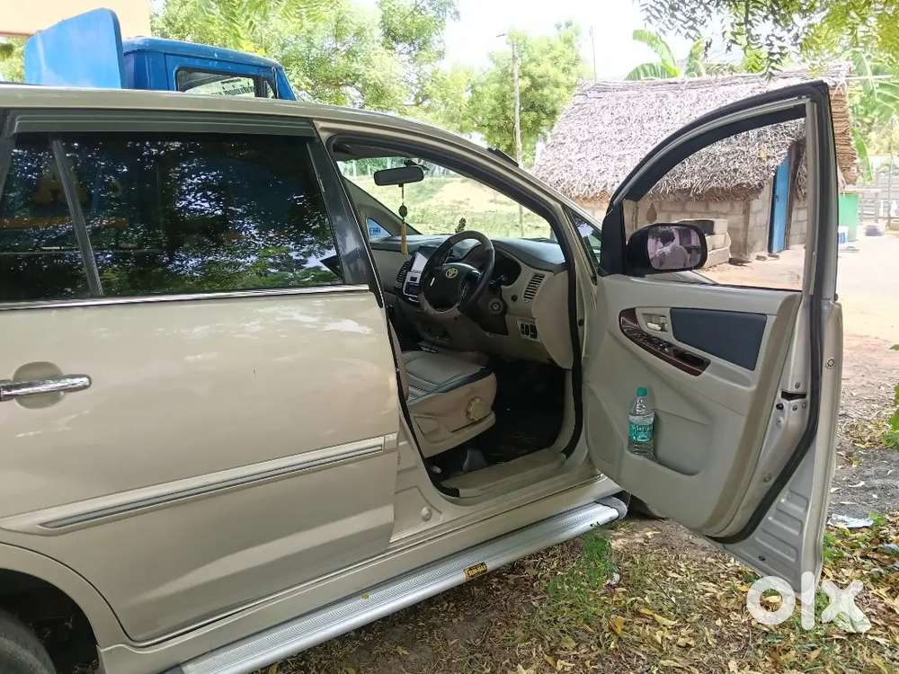 Toyota Innova 2012 Diesel 168000 Km Driven