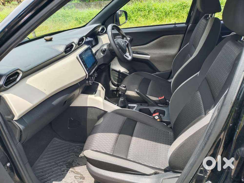 Nissan Magnite 1.0 Xv, 2023, Petrol