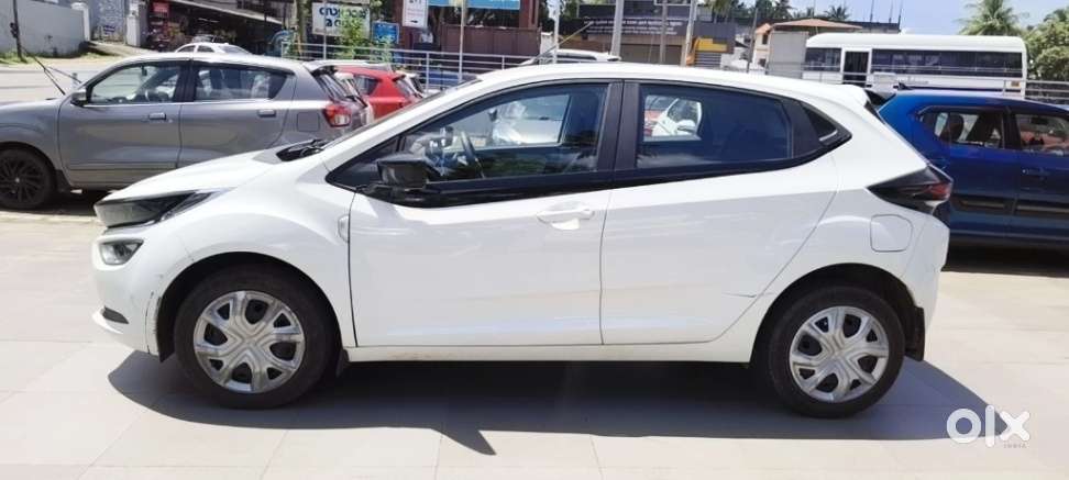 Tata Altroz 1.2 Xt, 2023, Petrol