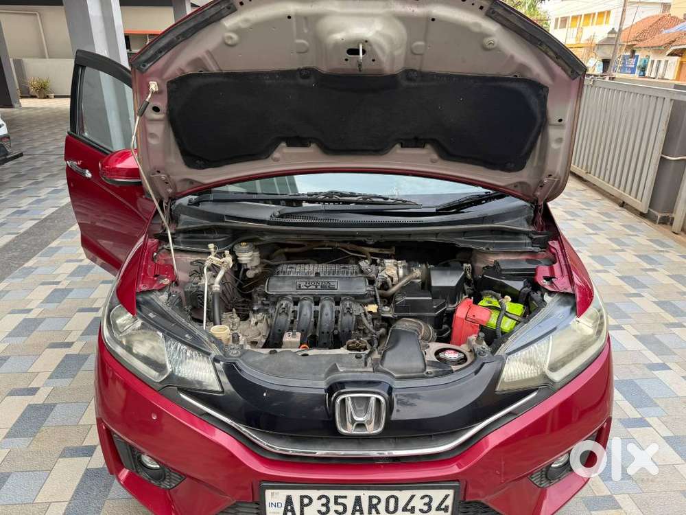 2018 Honda Jazz V Red - Only ₹4,75,000! 69k Km, Very Good Condition