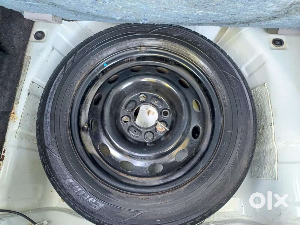 Tata Tiago 1.2 Revotron Xt (o), 2016, Petrol