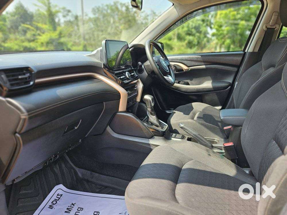 Maruti Suzuki Grand Vitara 1.5 Zeta Plus Intelligent Hybrid Ecvt, 20..