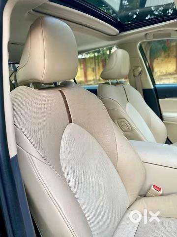 Toyota Camry Hybrid, 2022, Petrol