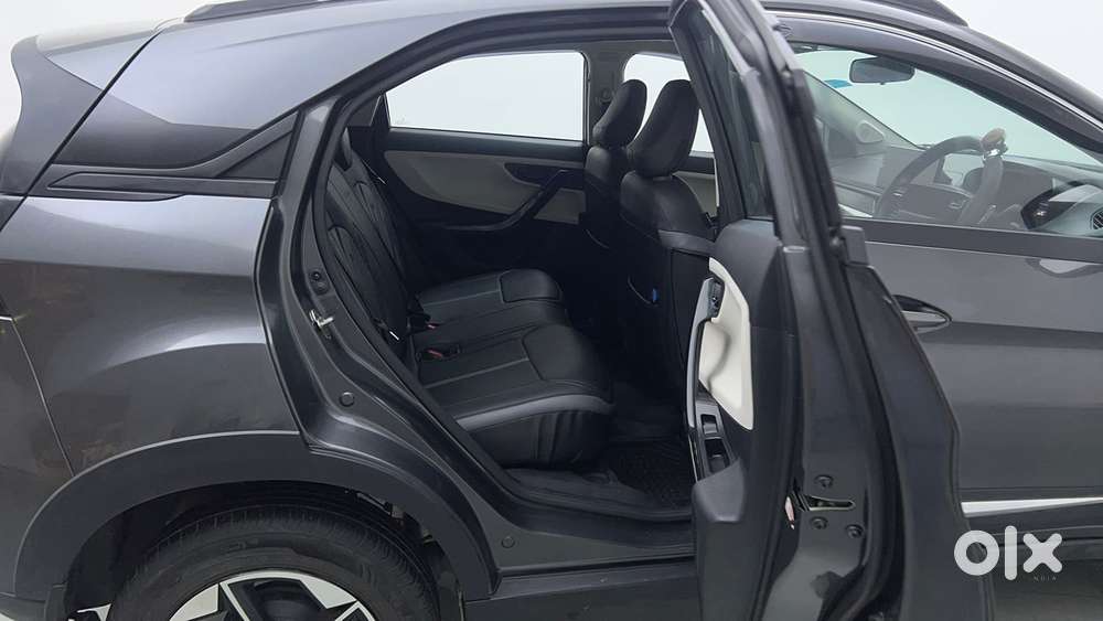 Tata Nexon Pure (s) 1.2 Petrol 6amt, 2025, Petrol