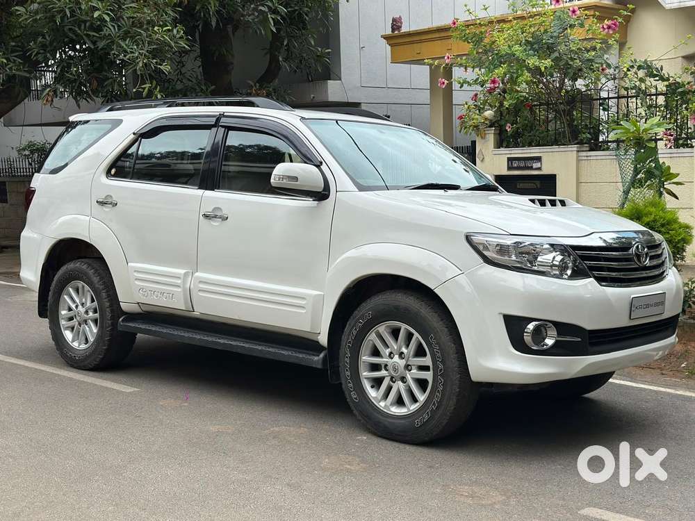 Toyota Fortuner 3.0 4x4 Manual, 2011, Diesel