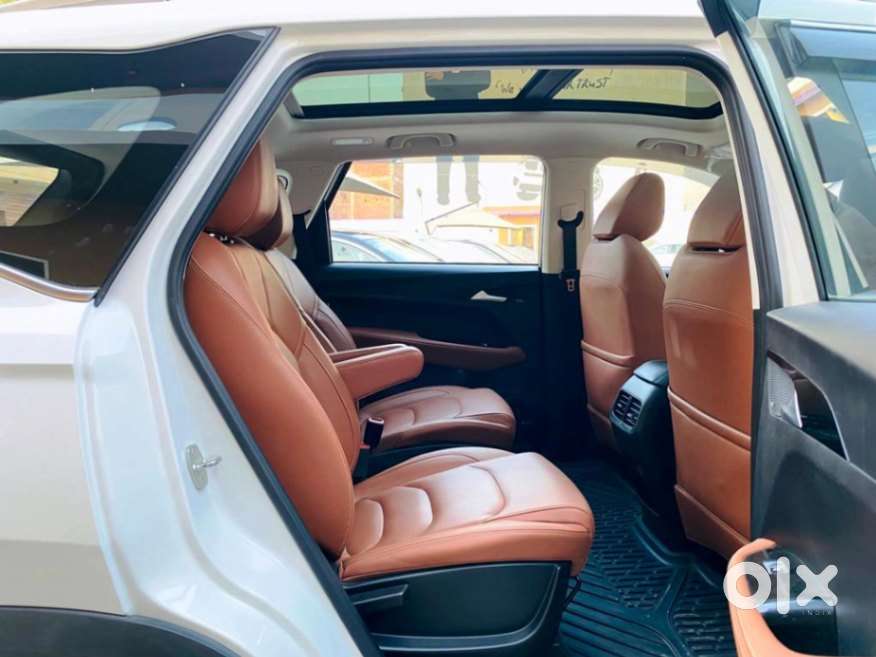 Mg Hector Plus 1.5 Sharp Turbo Cvt 6 Str, 2022, Petrol