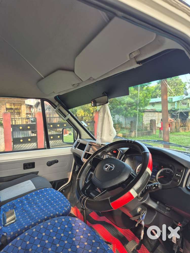 Tata Winger Deluxe - Flat Roof (ac), 2025, Diesel
