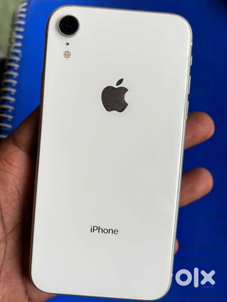 iPhone XR 128GB White – Excellent Condition With Box and Bill