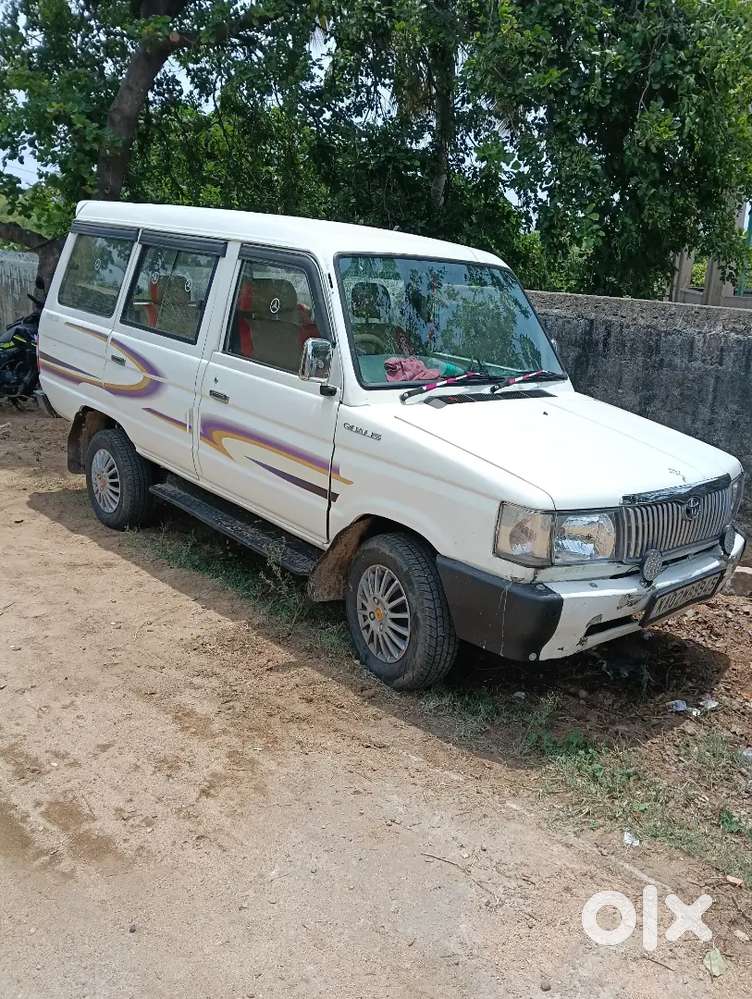 Toyota Qualis 2000