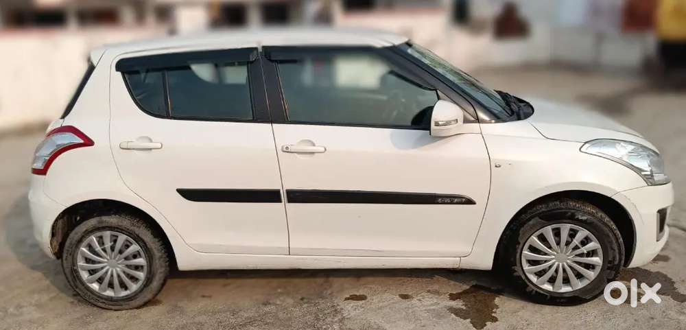 Maruti Suzuki Swift 2017(up 27)