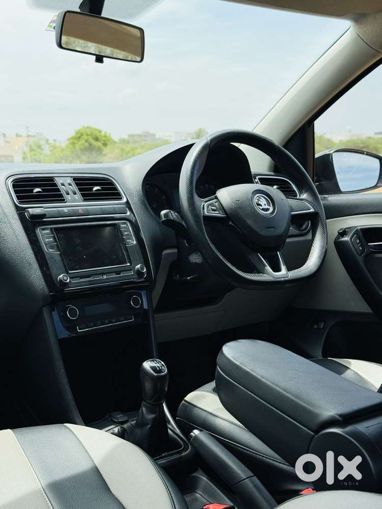 Skoda Rapid 1.0 Tsi Ambition, 2021, Petrol