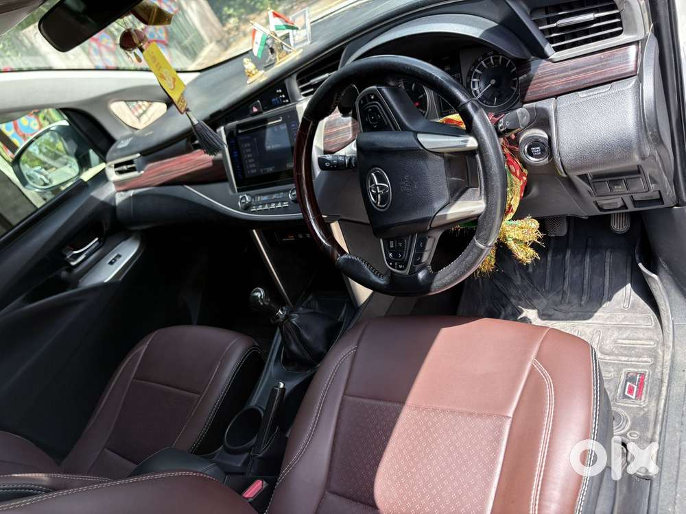 Toyota Innova Crysta 2.4 Vx Mt 8s, 2017, Diesel