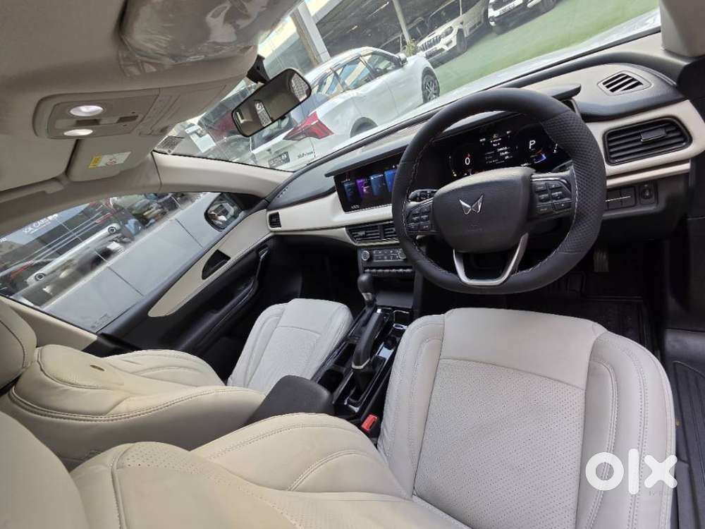 Mahindra Xuv700 2.2 Ax 5 Diesel At 7 Str, 2024, Diesel