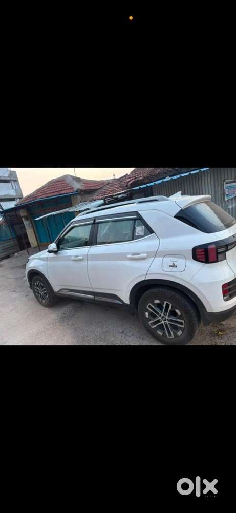 Hyundai New Venue 2023 Petrol Good Condition