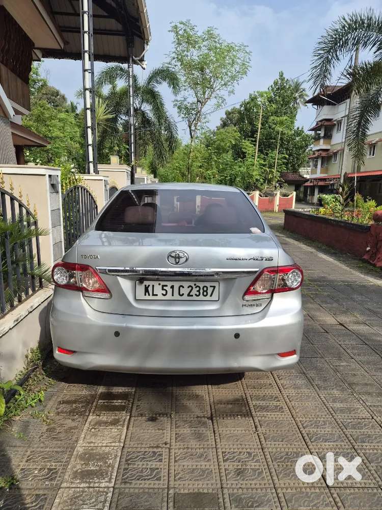 Toyota Corolla Altis 2012