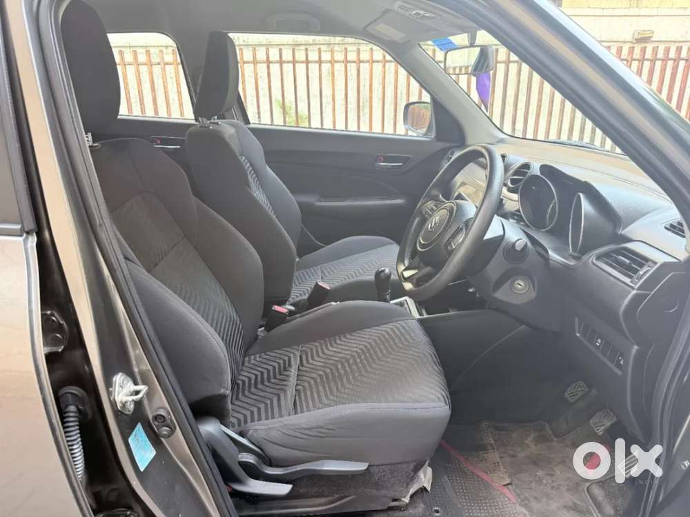 Maruti Suzuki Swift Vxi, 2022, Petrol