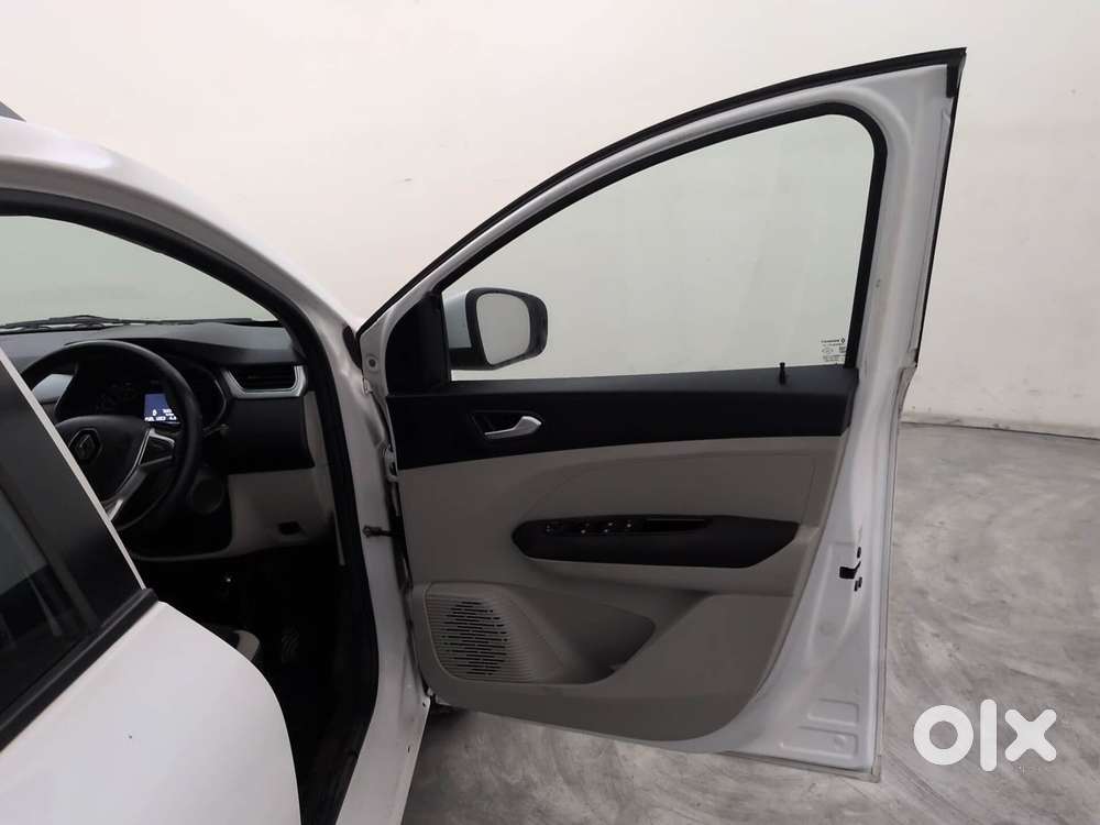 Renault Triber Rxz Easy-r Amt, 2020, Petrol