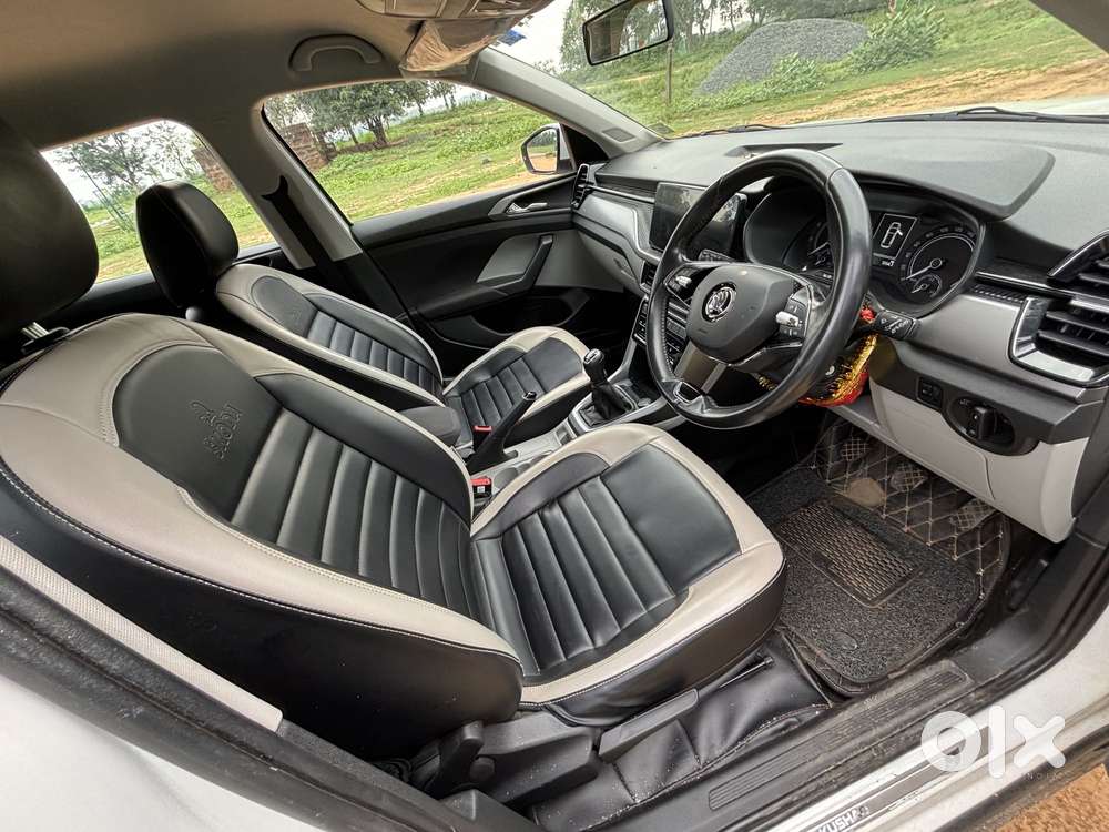 Skoda Kushaq 1.0 Tsi Ambition, 2022, Petrol