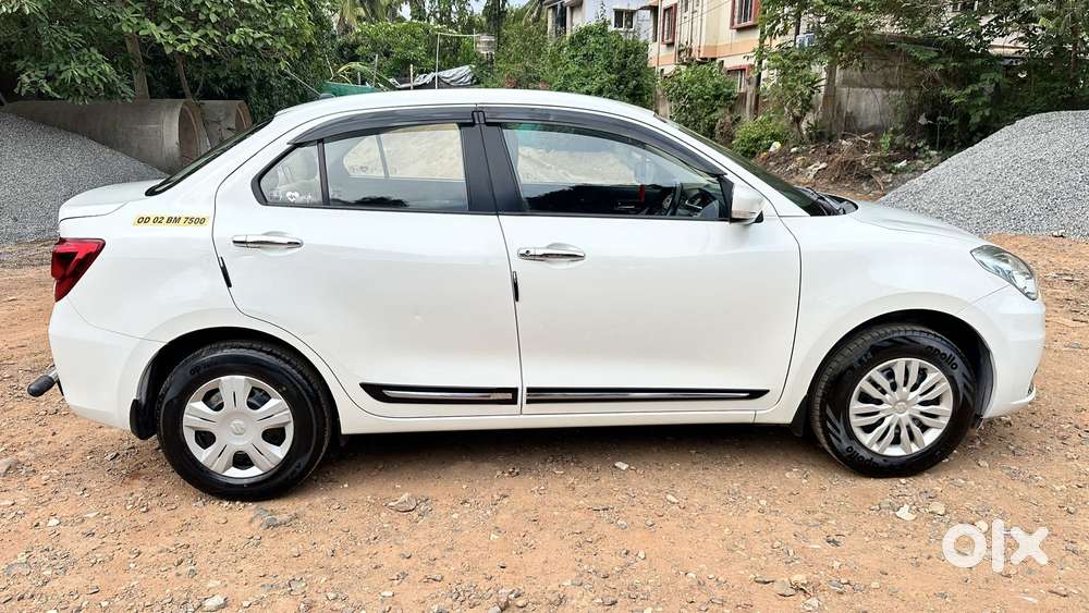 Maruti Suzuki Swift Dzire Vxi Optional, 2020, Petrol